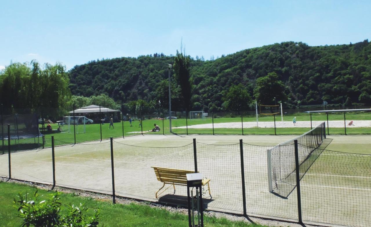 Lavka Park Skochovice Hotel Vrane nad Vltavou Luaran gambar