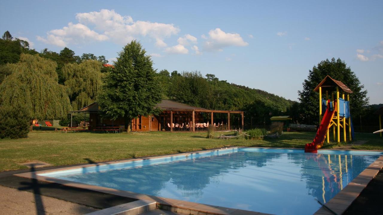 Lavka Park Skochovice Hotel Vrane nad Vltavou Luaran gambar