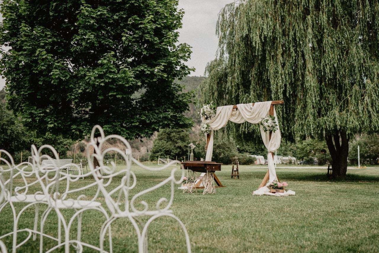Lavka Park Skochovice Hotel Vrane nad Vltavou Luaran gambar